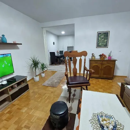 Omanovic Apartment *